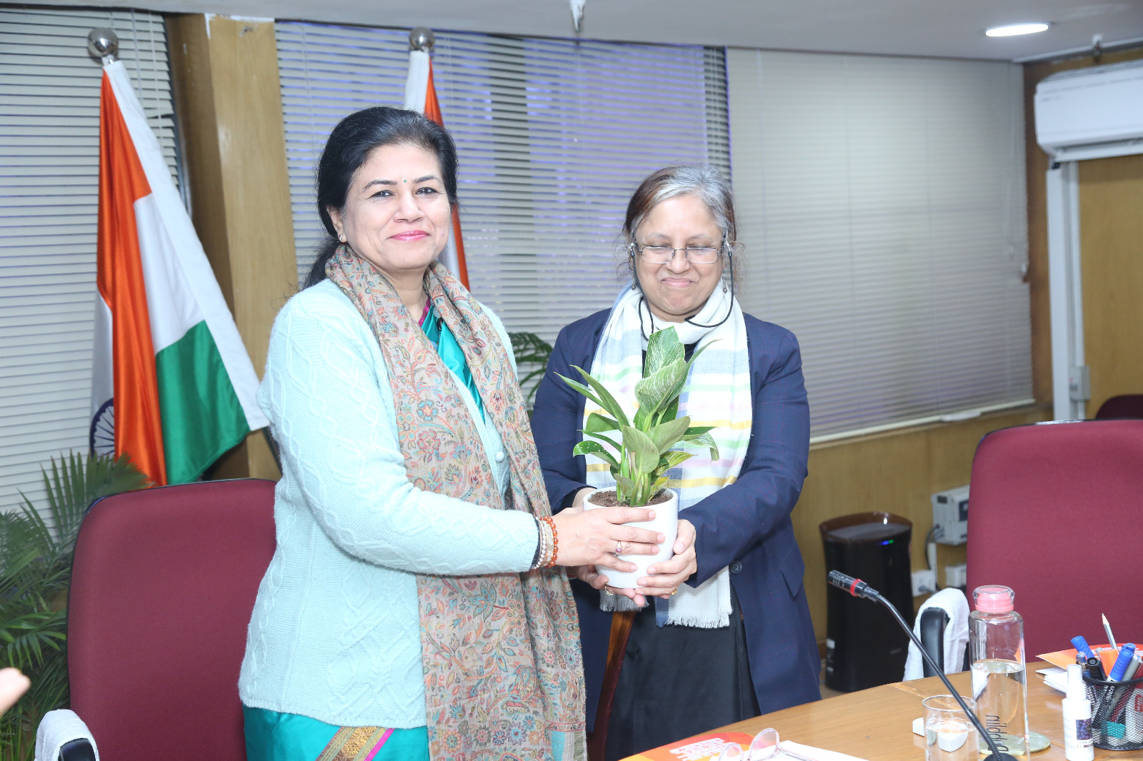 EPFO Welcomes Ms. Sumita Dawra (IAS), New Secretary, Ministry of Labour & Employment, Government of India.