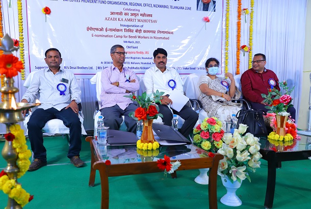 E-nomination Camp for Beedi workers in Nizamabaad (Telangana)